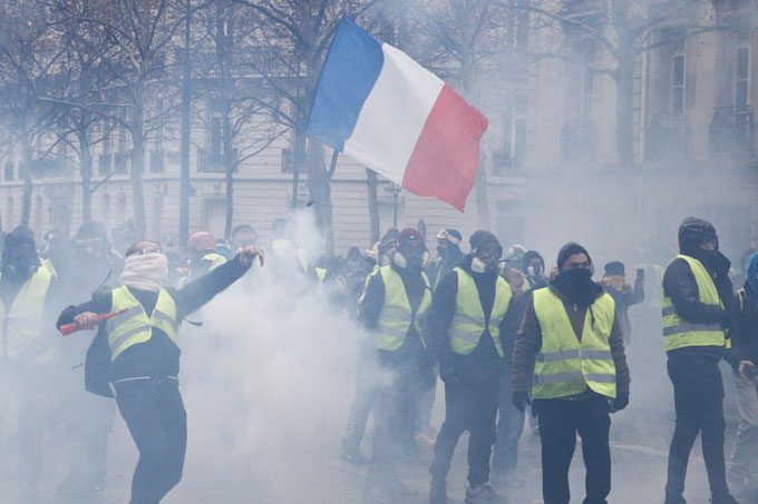 Is the voice mightier than the water-cannon? Macron and the Gilet Jaunes
